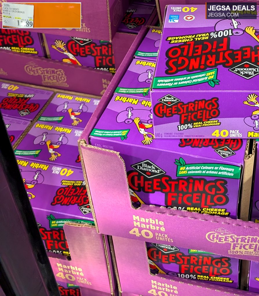 Black Diamond Marble Cheestrings 40-pack from Costco, ideal for kids' snacks or party platters.