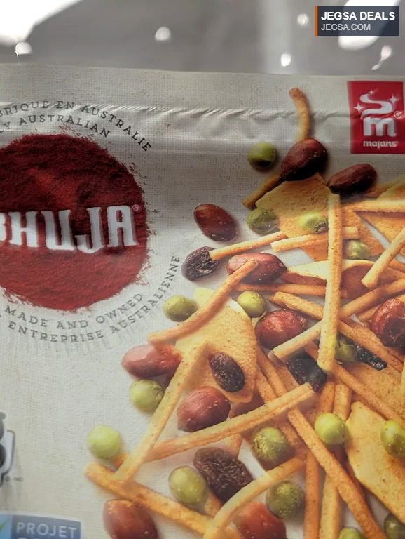 Majans Bhujia Snack Mix, an Australian-made savory snack with crispy noodles, peanuts, and dried peas.