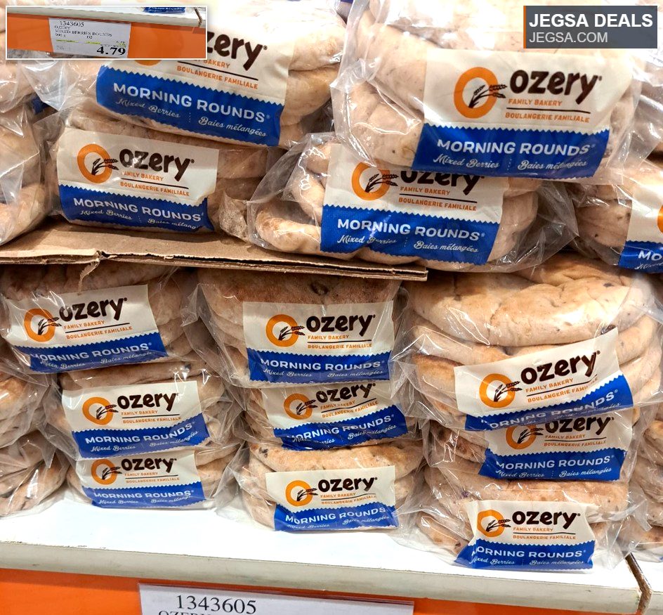 Ozery Mixed Berries Rounds (900g) from Costco, a family bakery product ideal for breakfast or snacking.