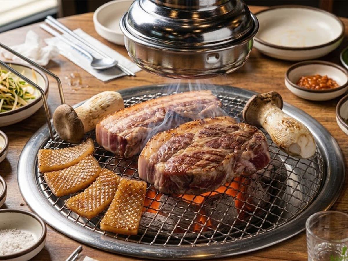돼지삼춘생구이