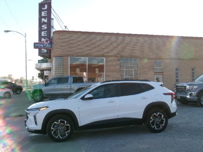 2025 Chevrolet Trax LT's photo