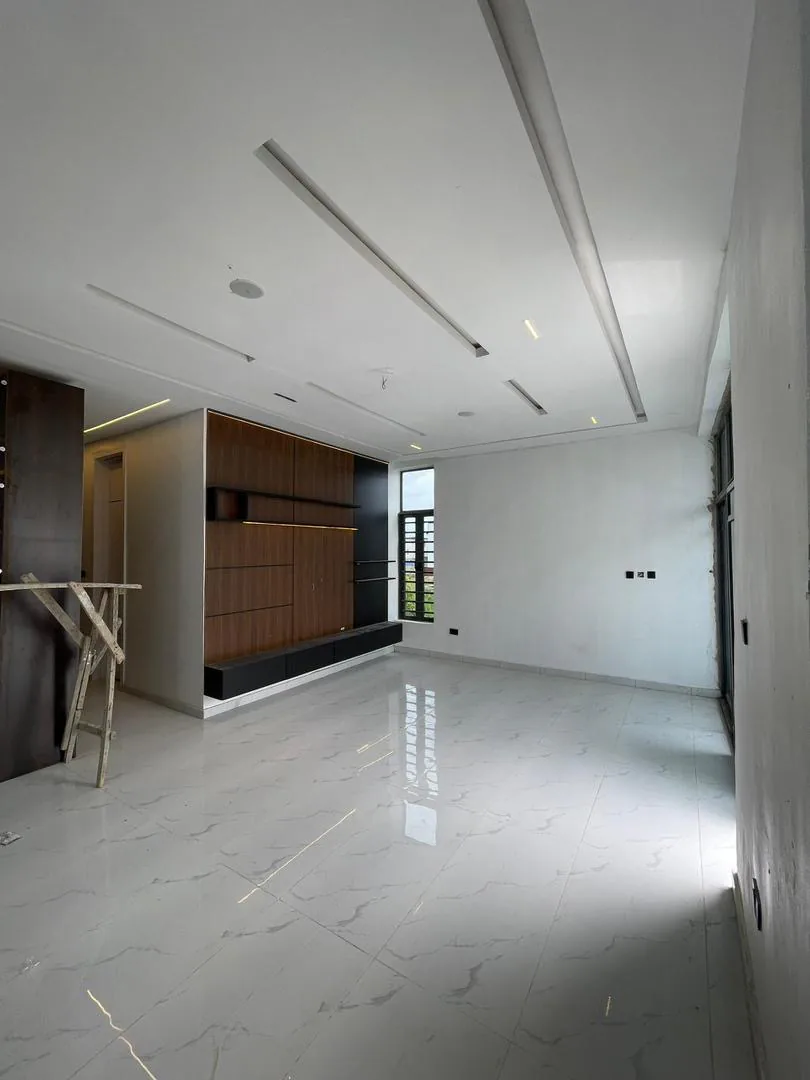 5-Bedroom Fully Detached Duplex with Pool & BQ — Orchid Road, Lekki image 4