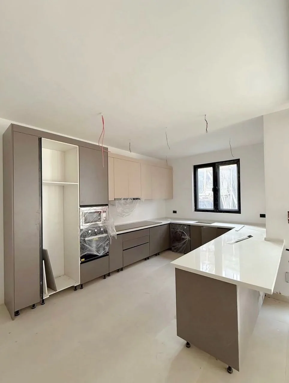 2-Bed Serviced Apartment - Lekki Phase 1 image 3