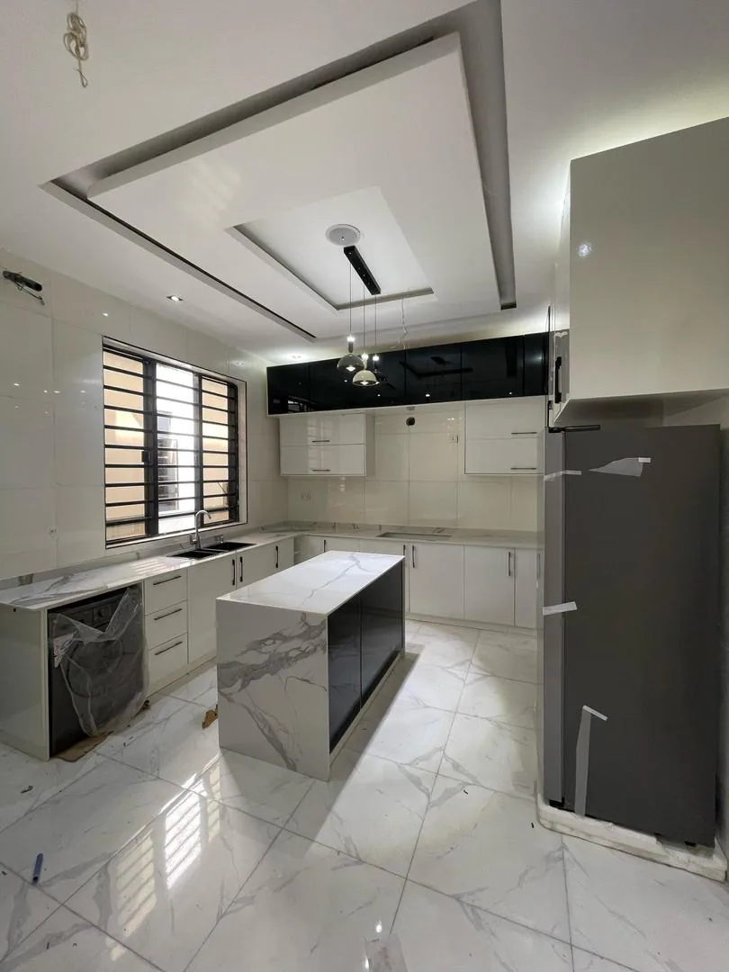 5-Bedroom Fully Detached Luxury Duplex · Chevron, Lekki image 4