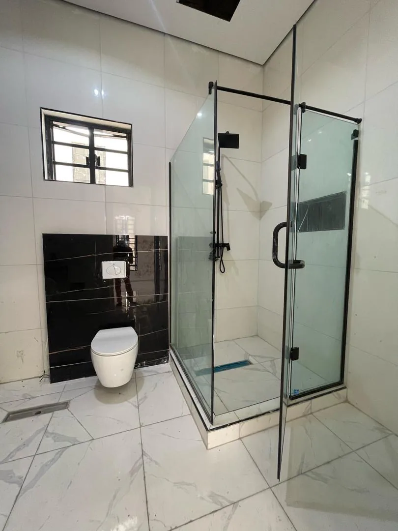 5-Bedroom Fully Detached Luxury Duplex · Chevron, Lekki image 10
