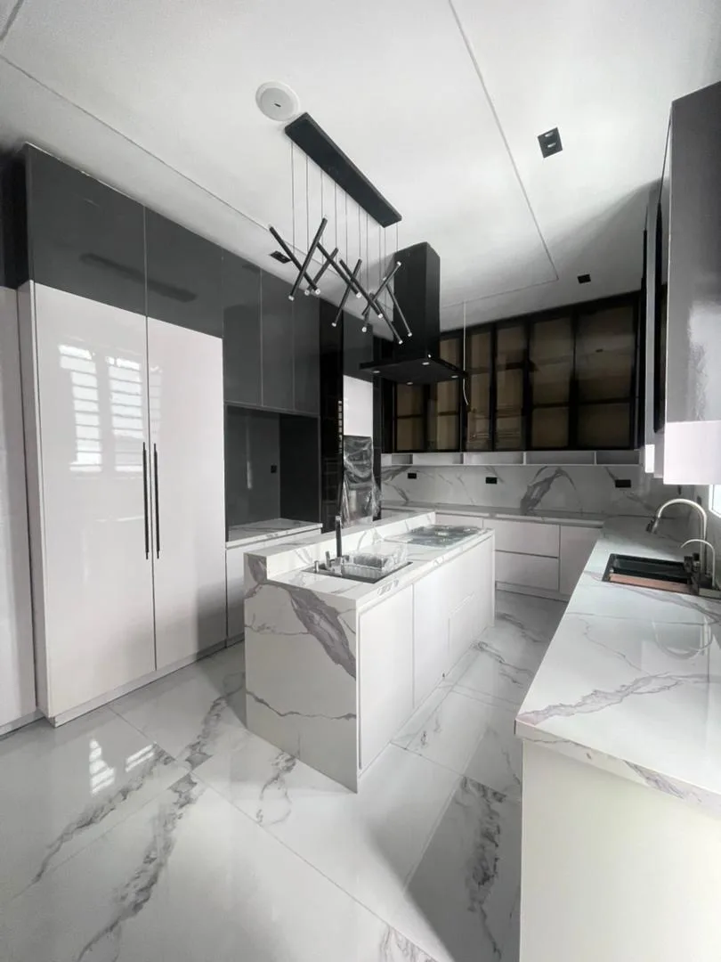 5-Bedroom Fully Detached Duplex, Lekki Phase 1 image 4