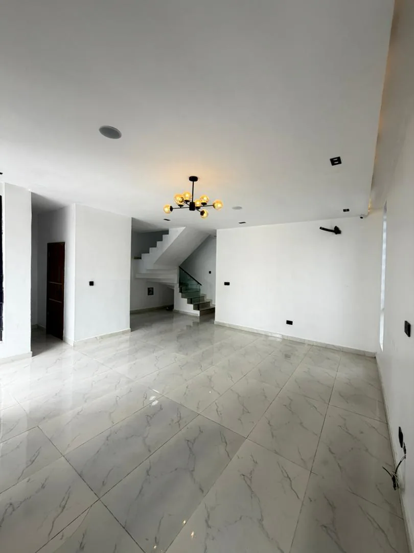 4-Bedroom Fully Detached Duplex · Ikota, Lekki image 3
