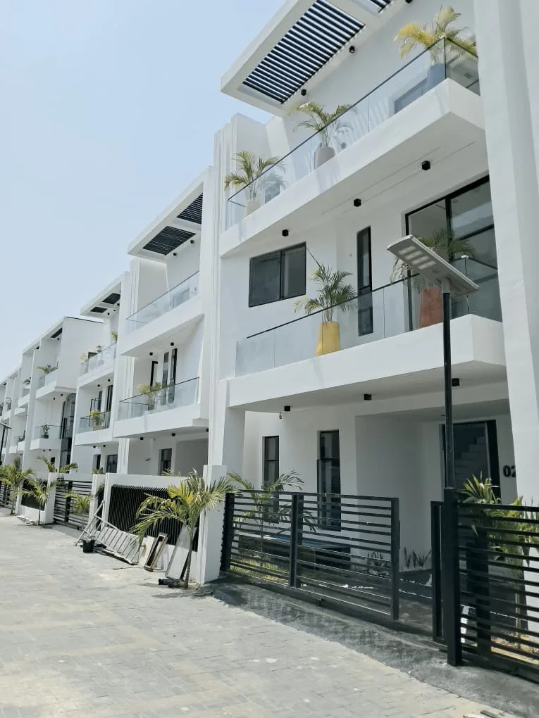 4-Bedroom Semi-Detached Duplex — Royal Pine Estate, Orchid Road image 1
