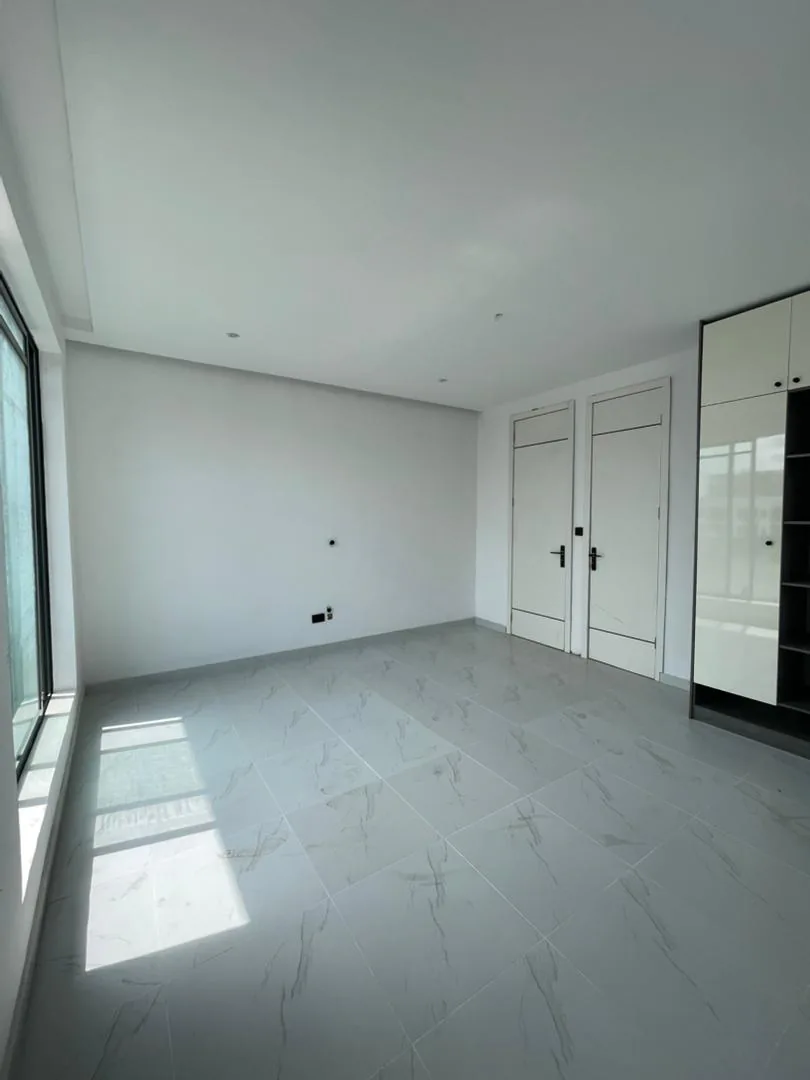 2 & 3-Bedroom Serviced Apartment · Freedom Way, Lekki Phase 1 image 3