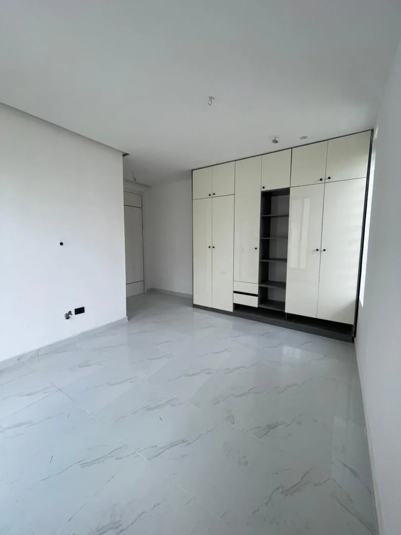 2 & 3-Bedroom Serviced Apartment · Freedom Way, Lekki Phase 1 image 5