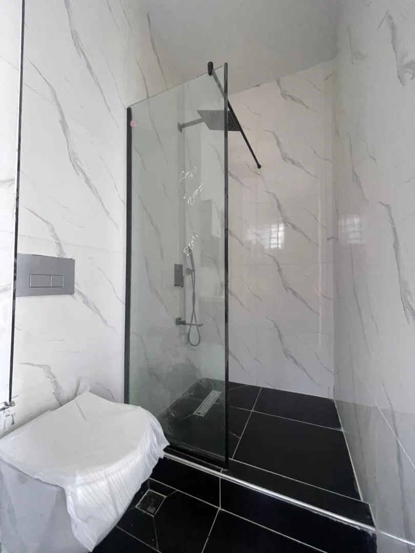 2 & 3-Bedroom Serviced Apartment · Freedom Way, Lekki Phase 1 image 6