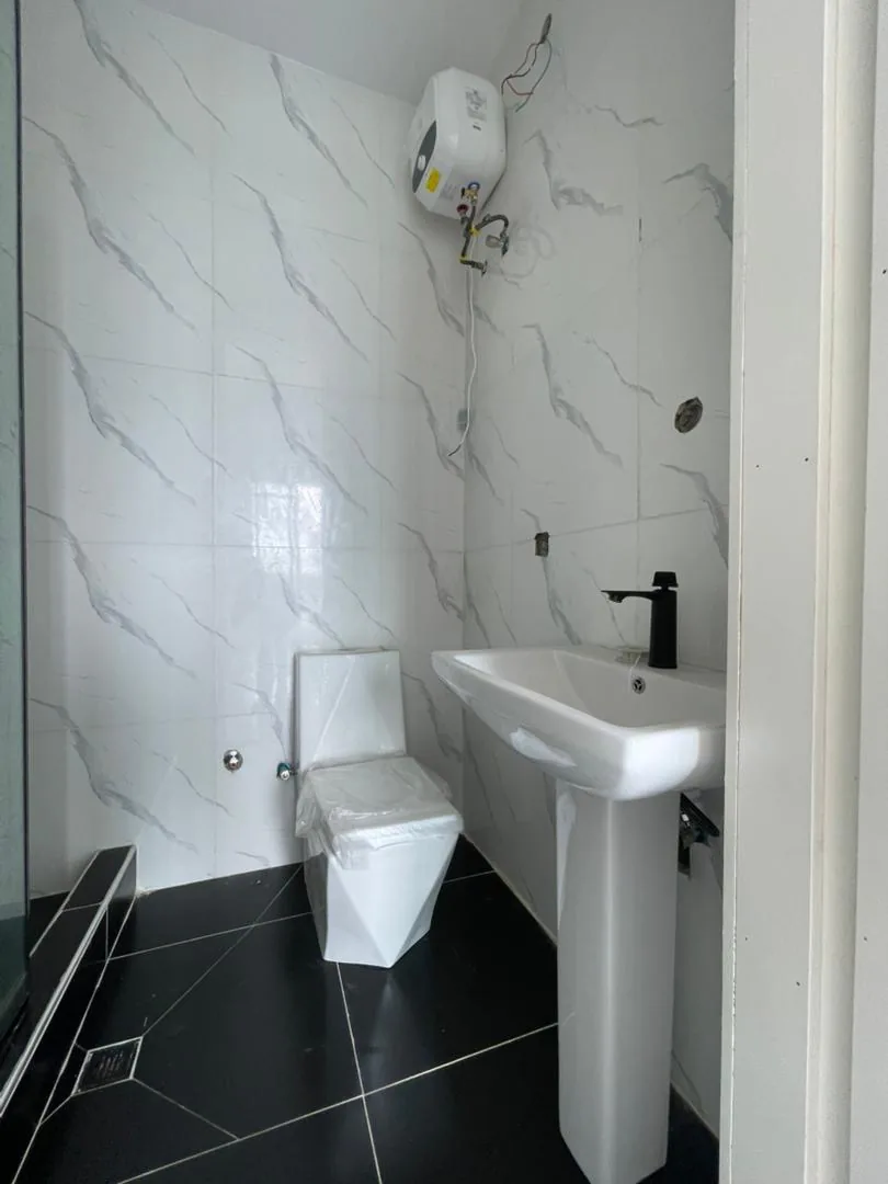 2 & 3-Bedroom Serviced Apartment · Freedom Way, Lekki Phase 1 image 7