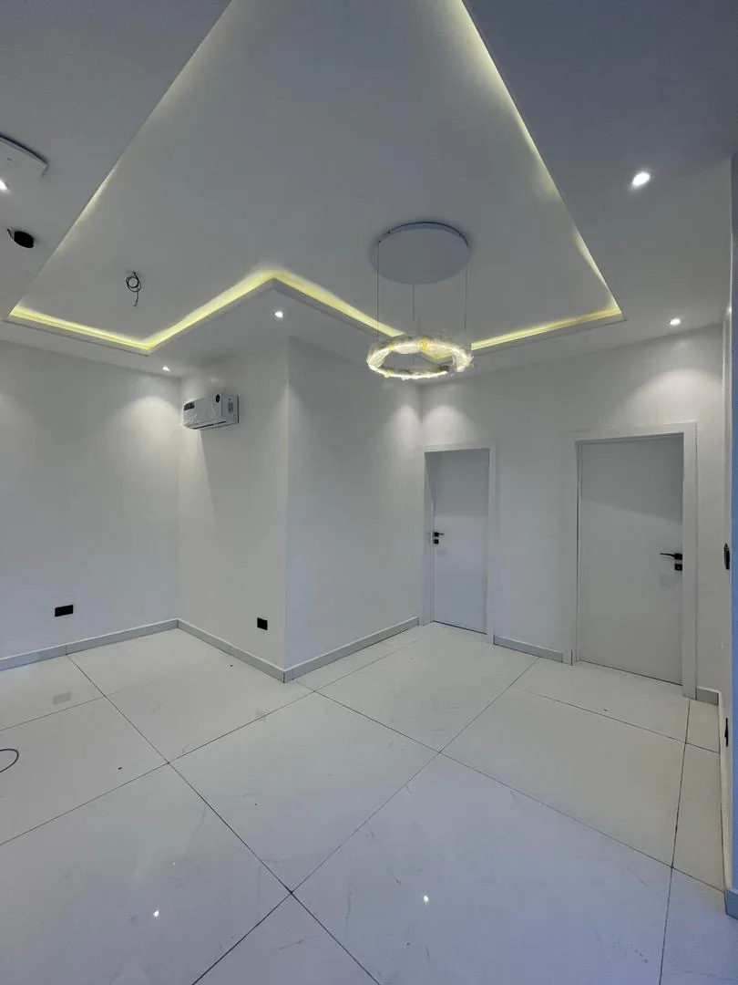 5-Bedroom Fully Detached Duplex with Cinema & Pool — Lekki Phase 1 image 4