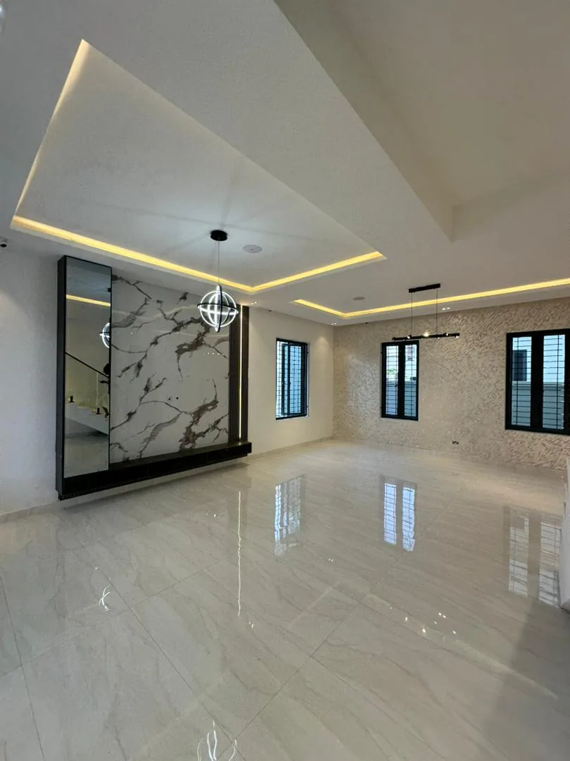  5-Bedroom Fully Detached Duplex + BQ — Lekki Phase 1 image 3