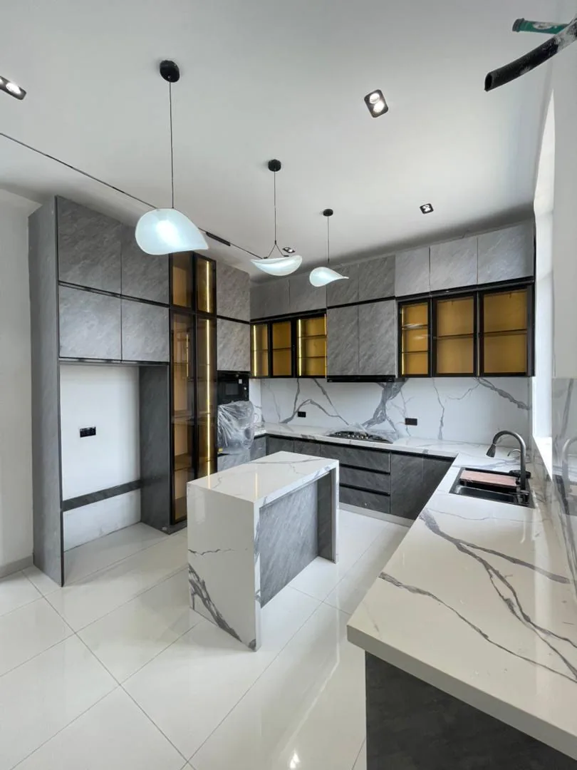 5-Bedroom Fully Detached Duplex with BQ — Chevron Drive, Lekki image 3