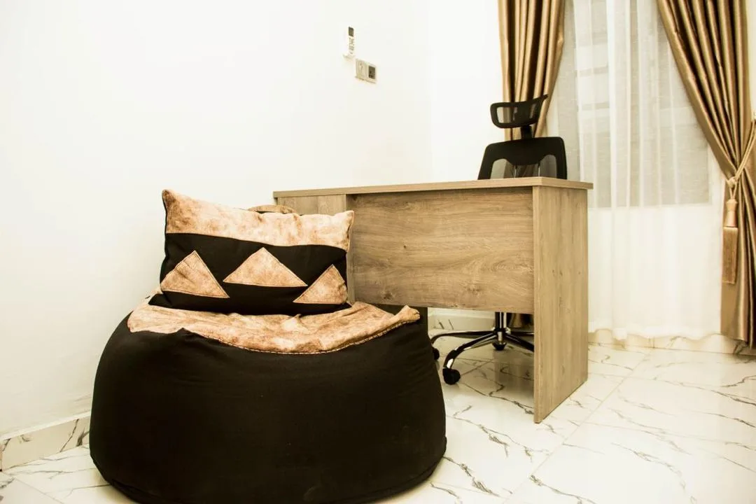 4-Bedroom Furnished Terrace · Rosebank 8, Ikota Villa, Lekki image 5
