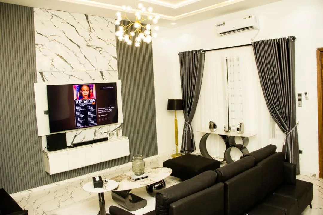 4-Bedroom Furnished Terrace · Rosebank 8, Ikota Villa, Lekki image 9