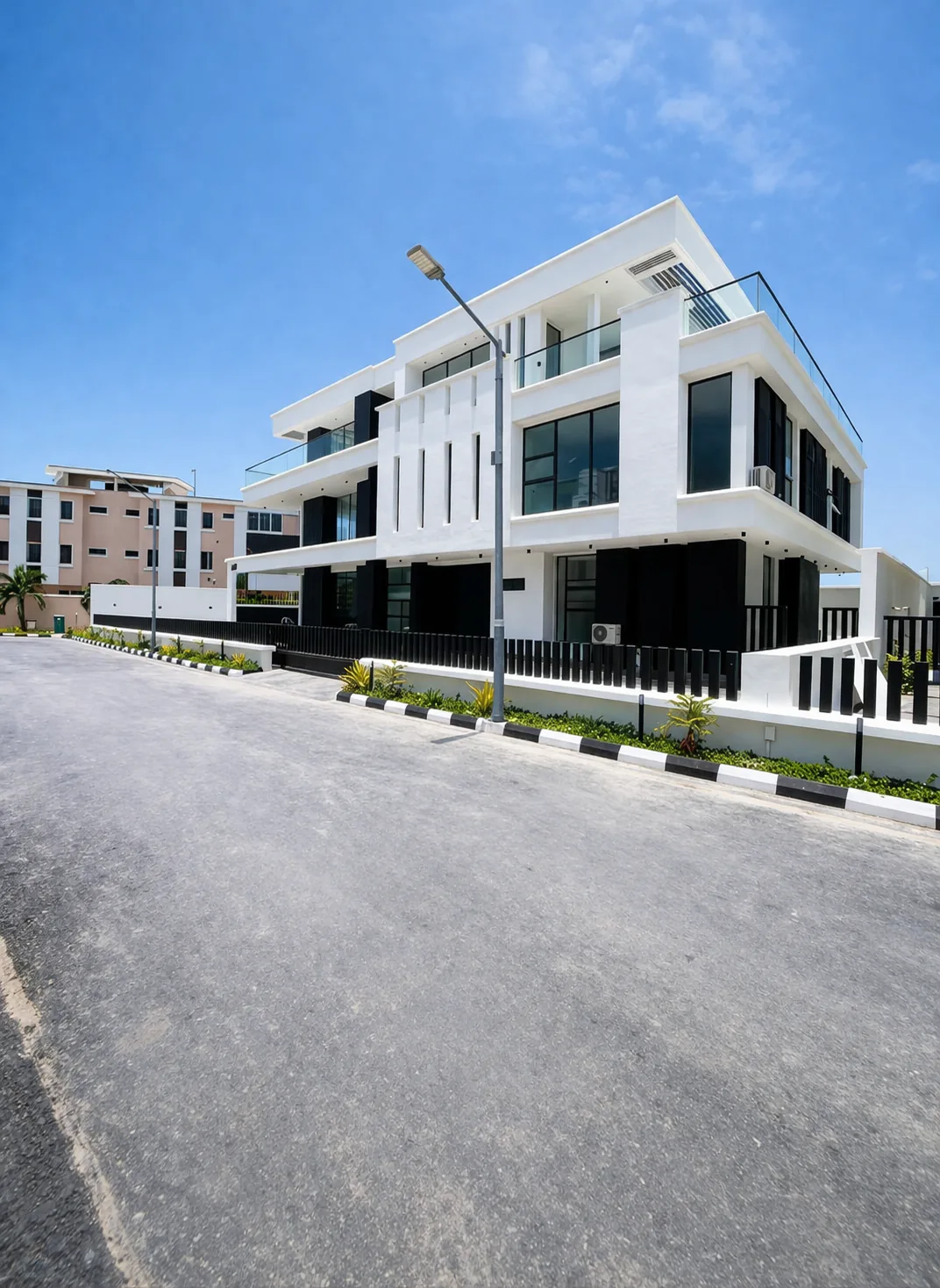 5-Bedroom Fully Detached Duplex with Cinema, Pool & Gym — Osapa London, Lekki