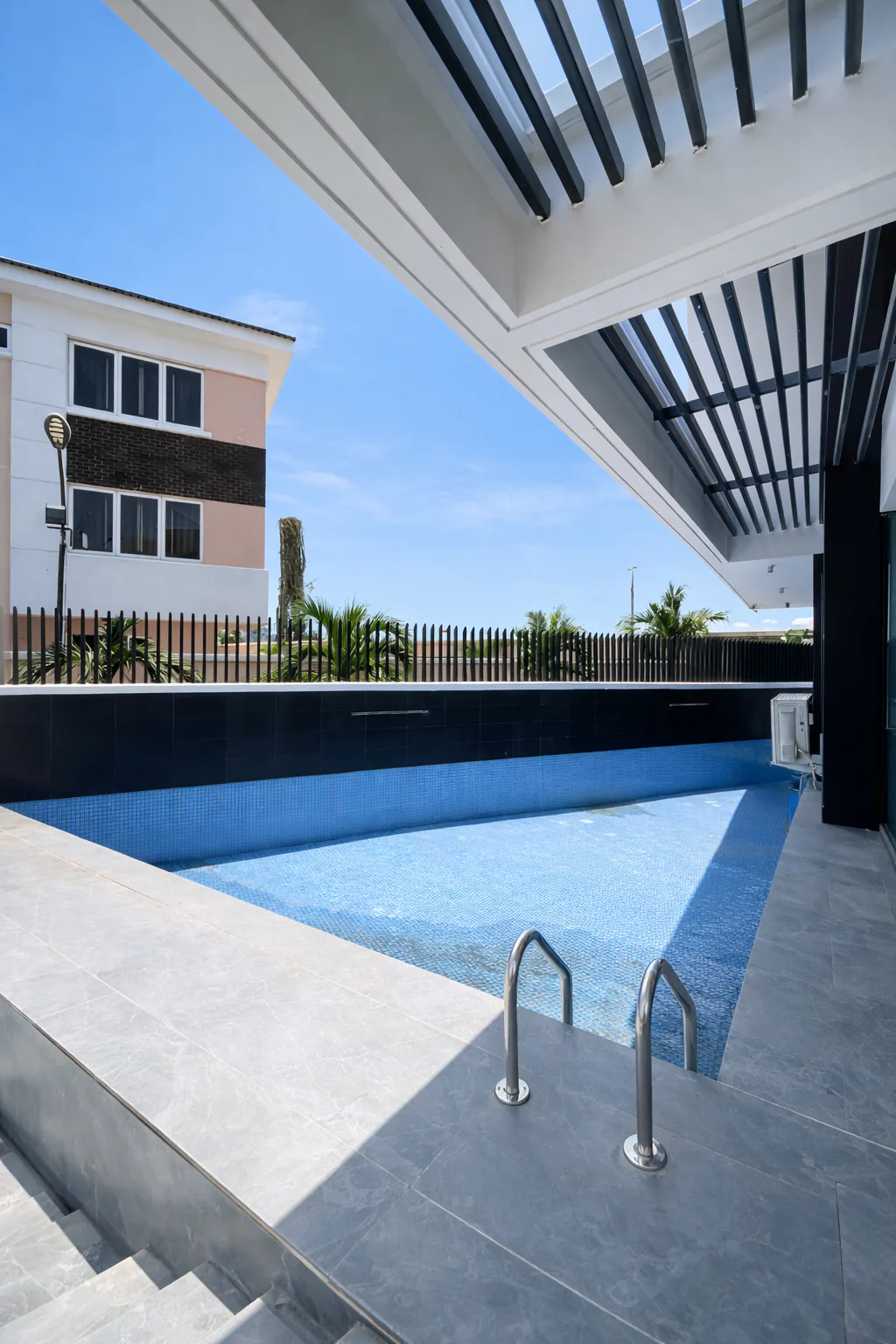 5-Bedroom Fully Detached Duplex with Cinema, Pool & Gym — Osapa London, Lekki image 6