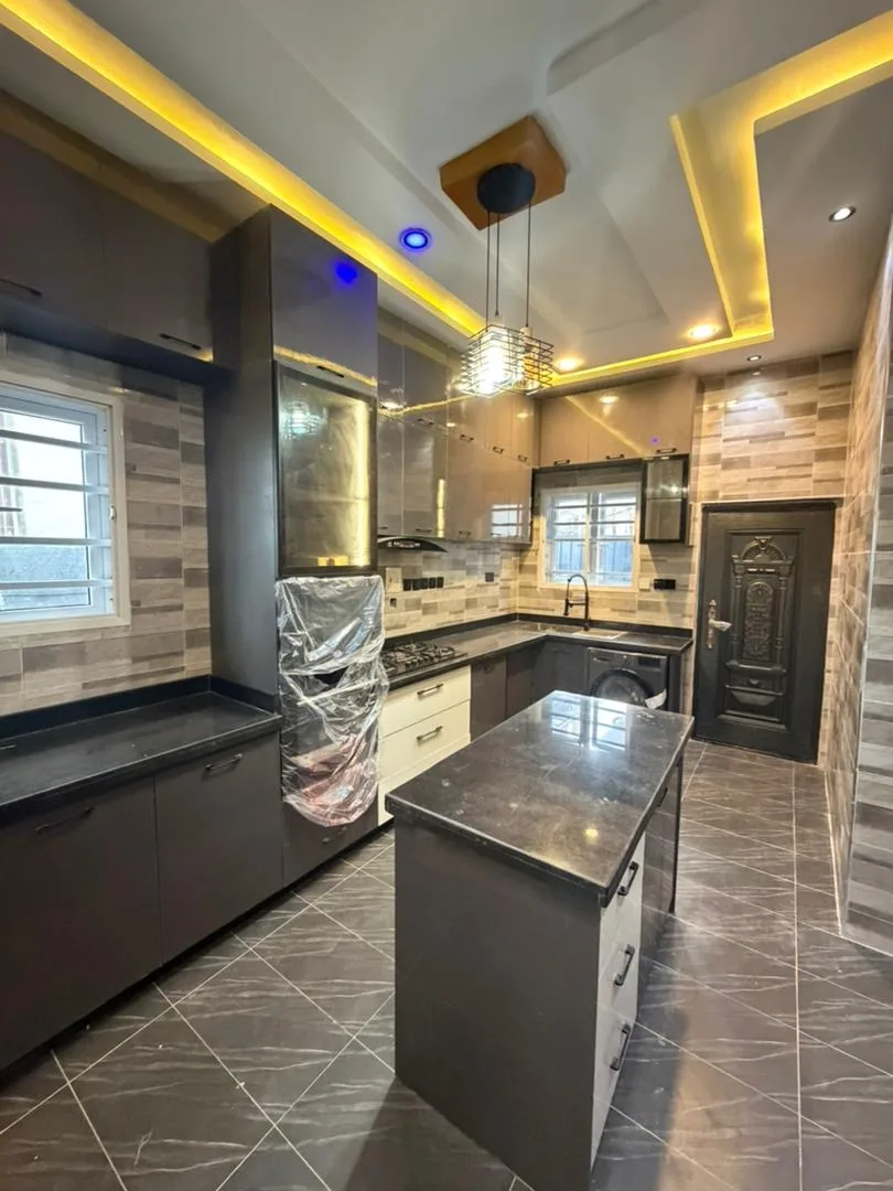 4-Bedroom Luxury Fully Detached Duplex · Osapa London, Lekki image 4