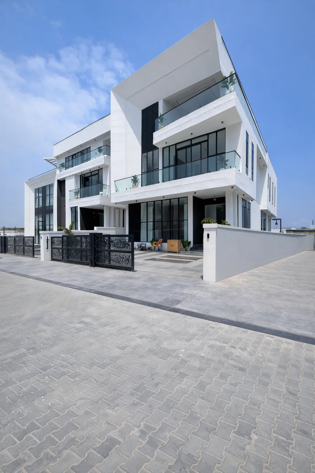 Luxury 6-Bedroom Fully Detached Duplex with BQ, Cinema & Pool — Chevron, Lekki image 1