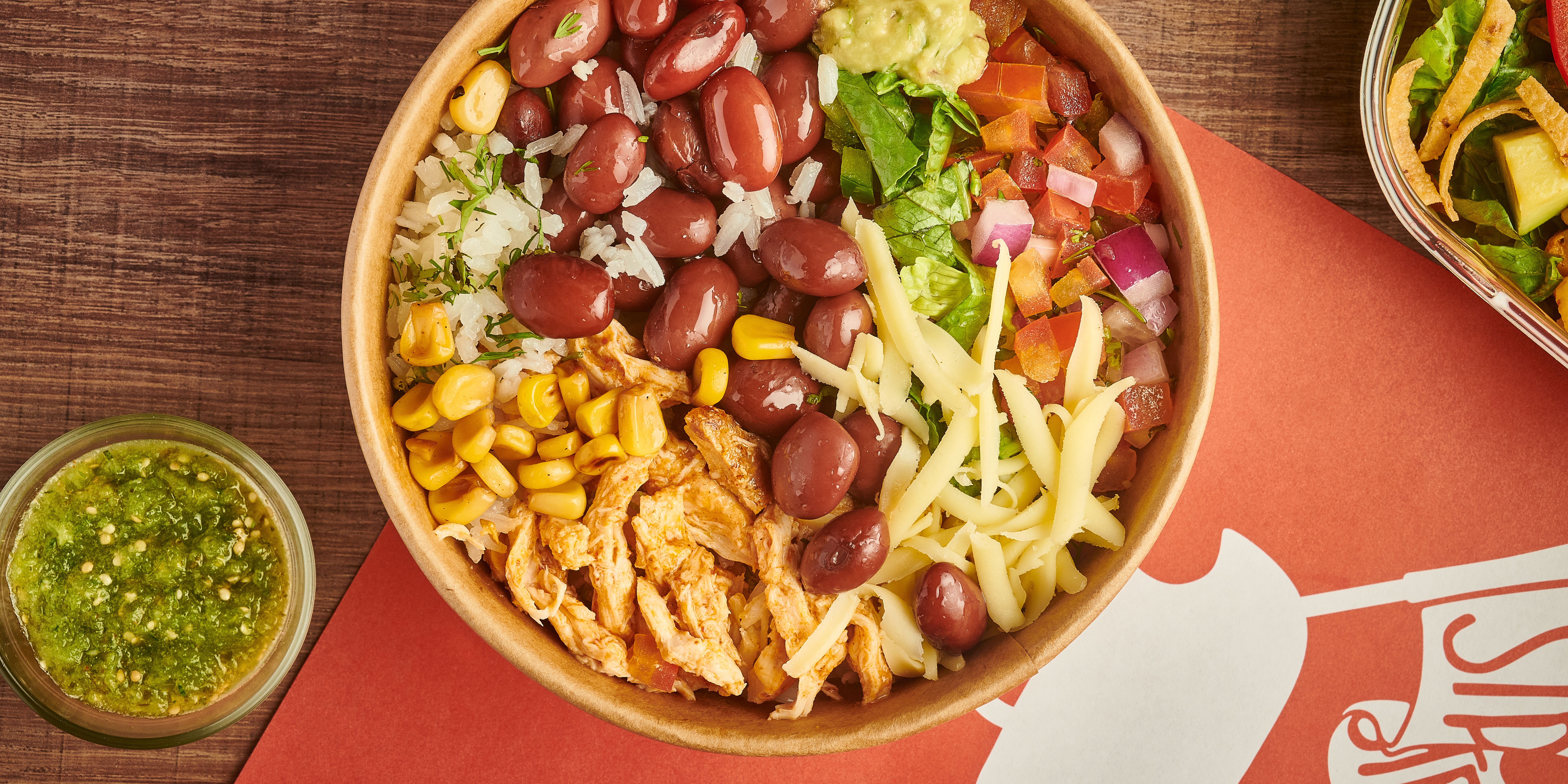 Pote con pollo desmechado