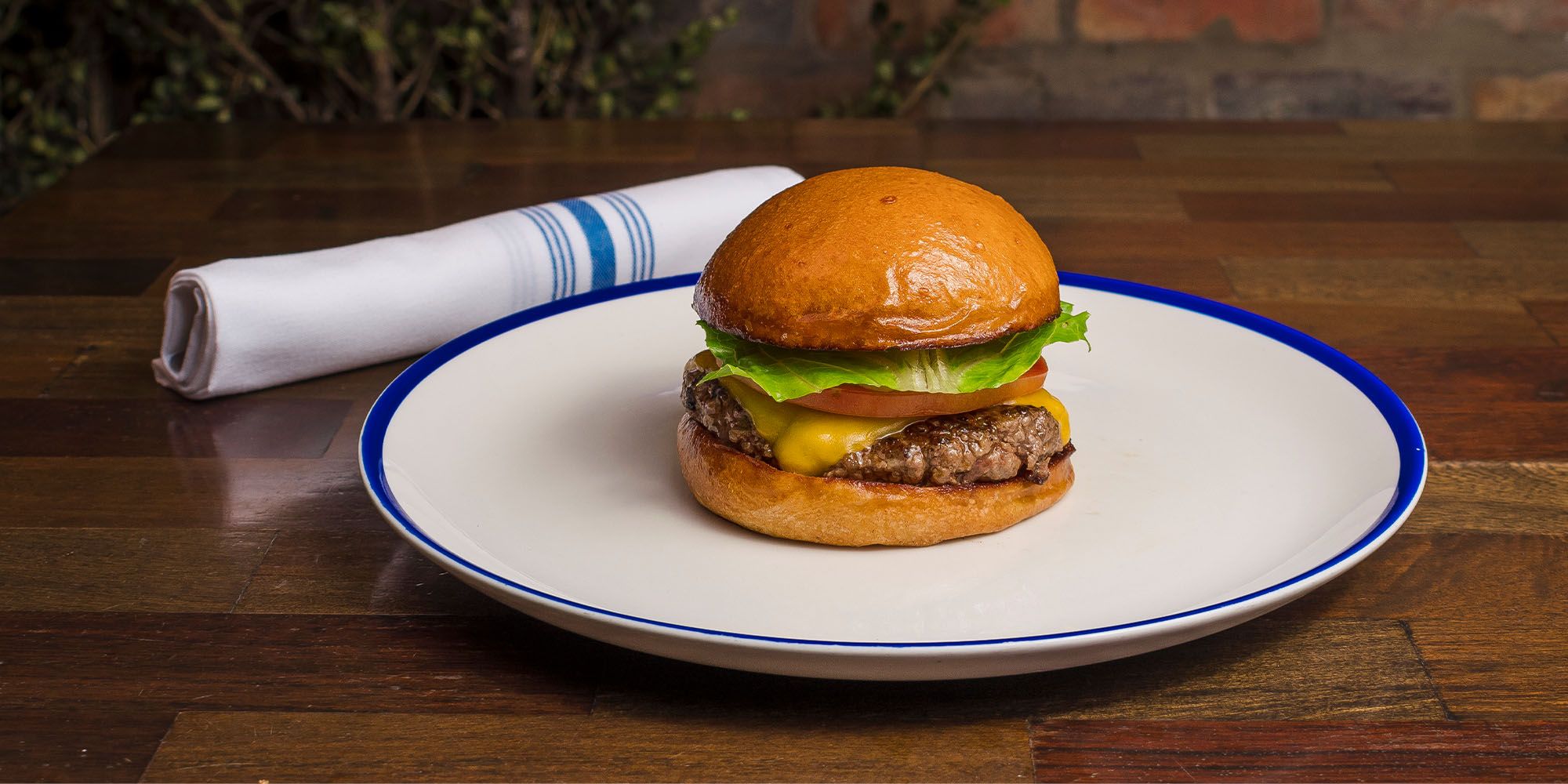 Hamburguesa callejera sencilla con queso