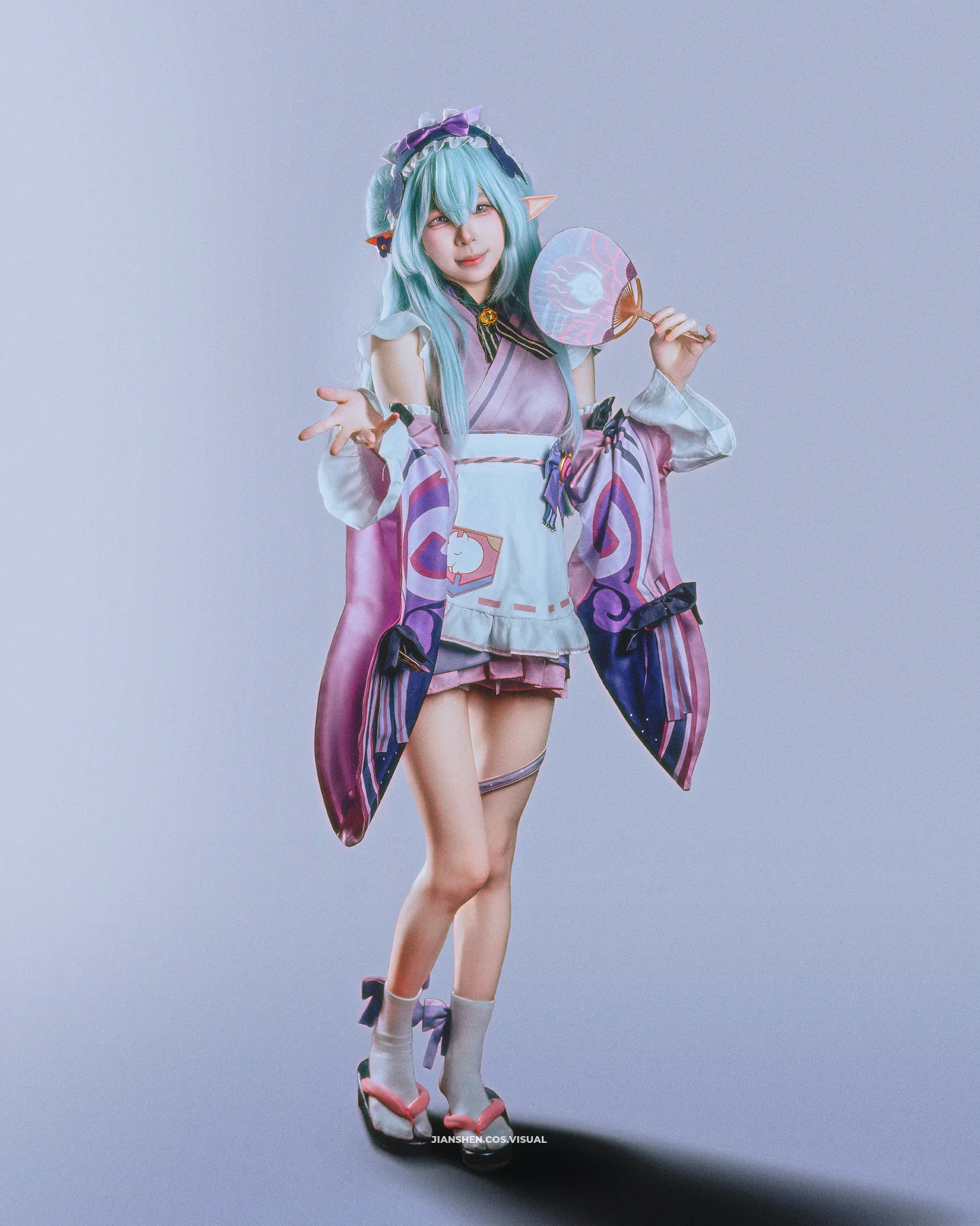 woowee_cos