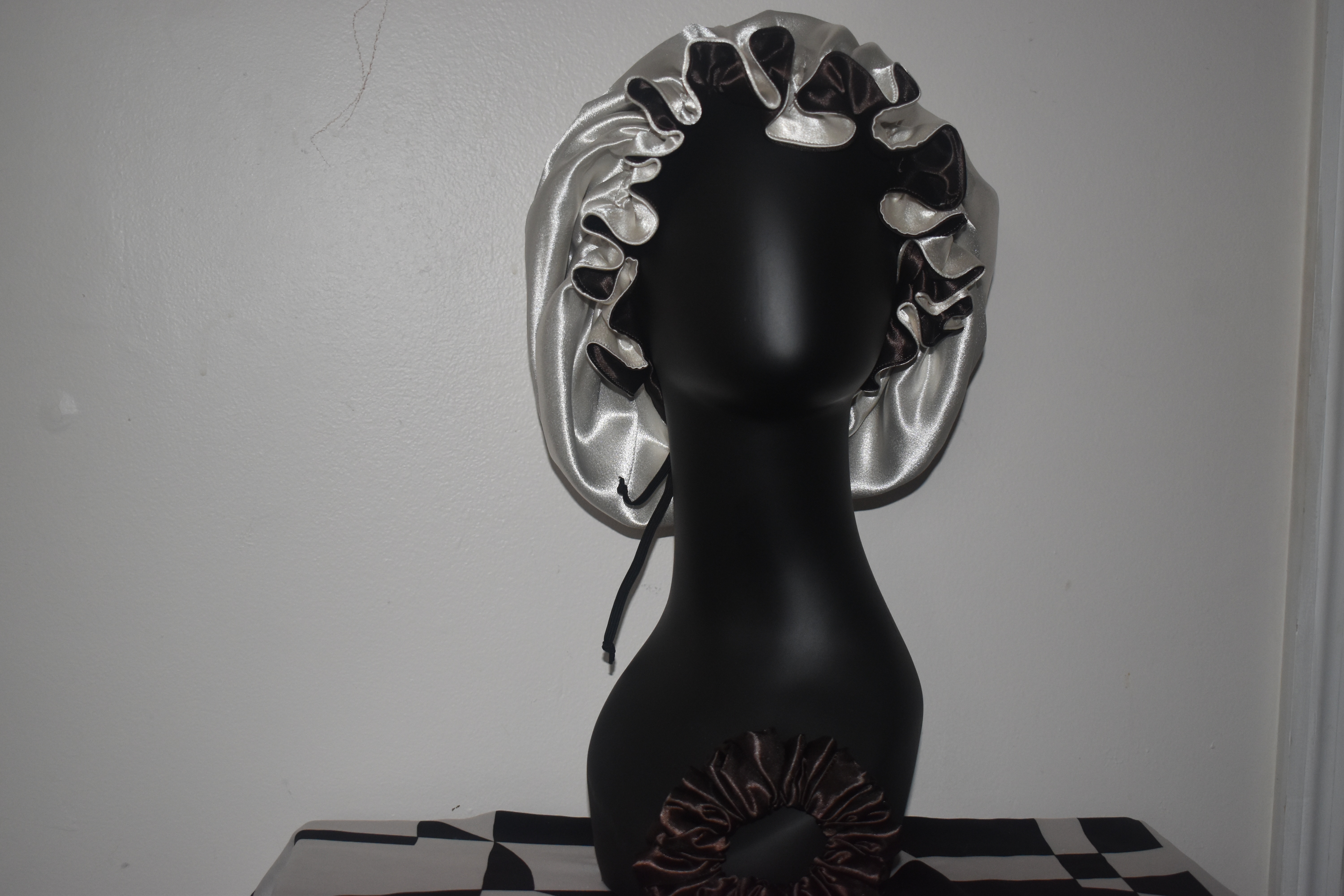 The Dreamscape Luxe Collection-(Cocoa Crème Bonnet Set) photo 4