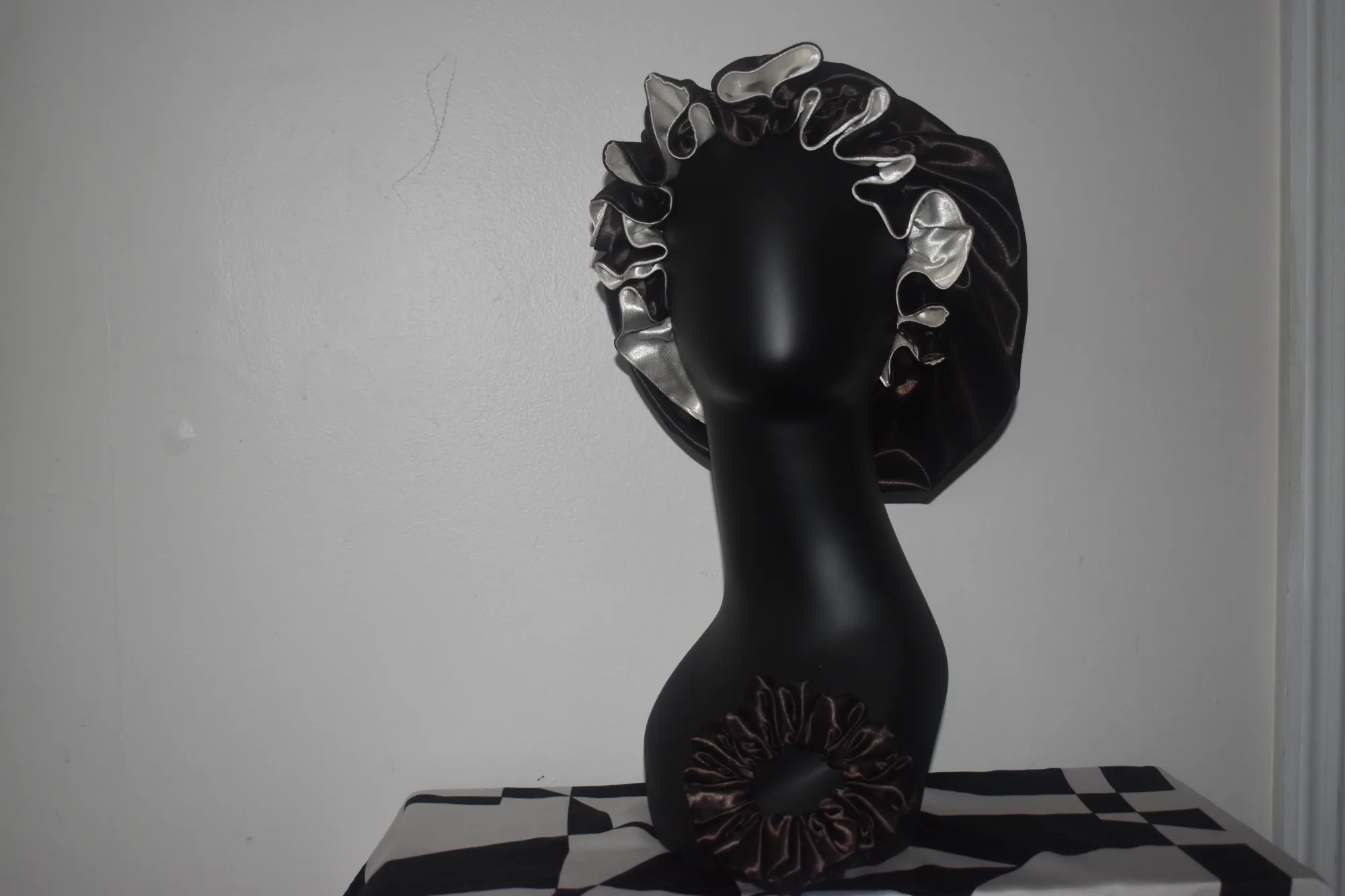 The Dreamscape Luxe Collection-(Cocoa Crème Bonnet Set) photo 2