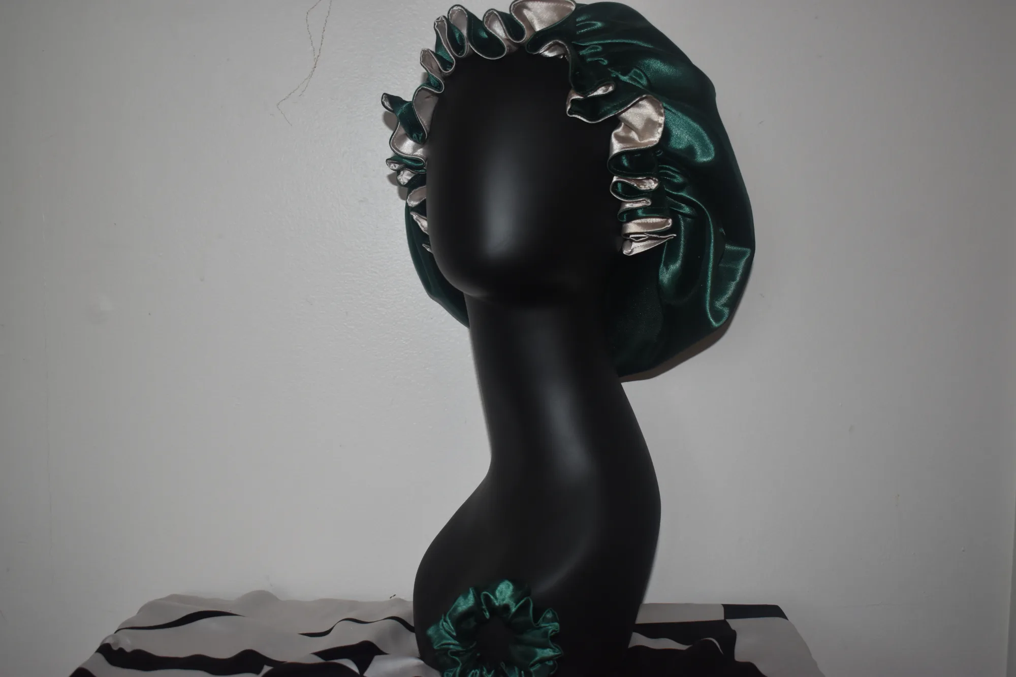The Dreamscape Luxe Collection-(Emerald Mist Bonnet Set) photo 3