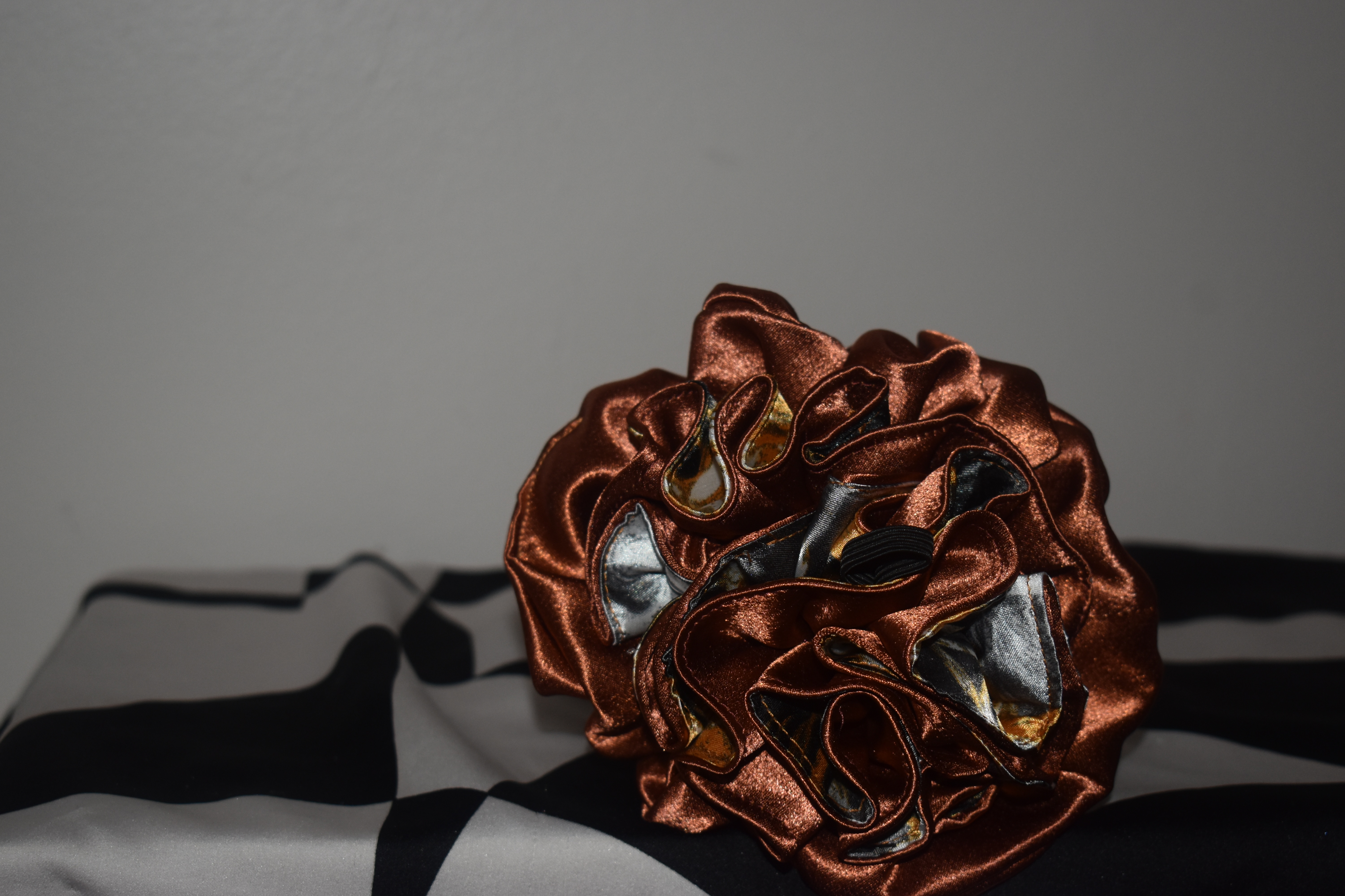 The Dreamscape Luxe Collection-(Gilded Night Bonnet Set) photo 3