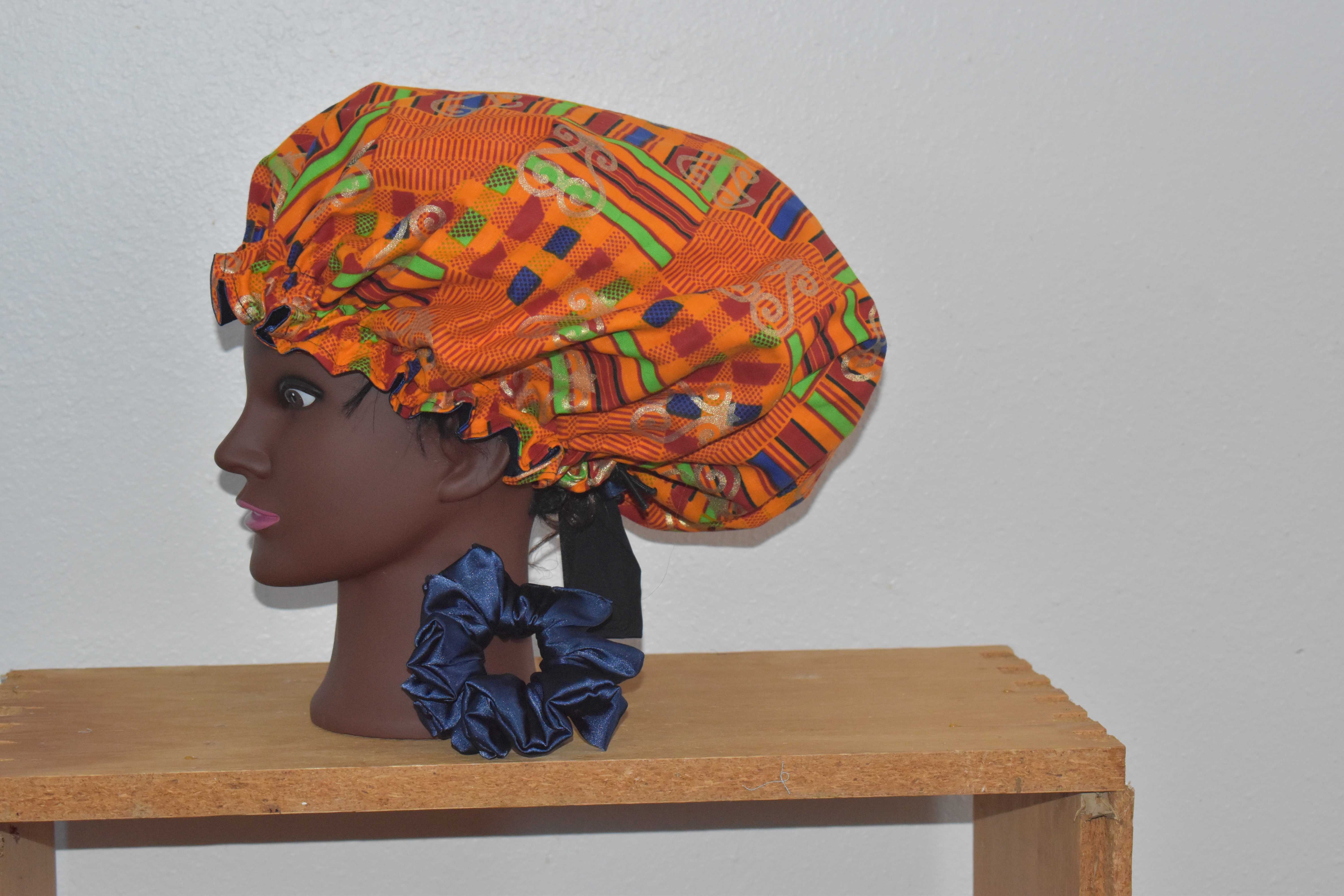 Medium Kente Print Adjustable Bonnet photo 2