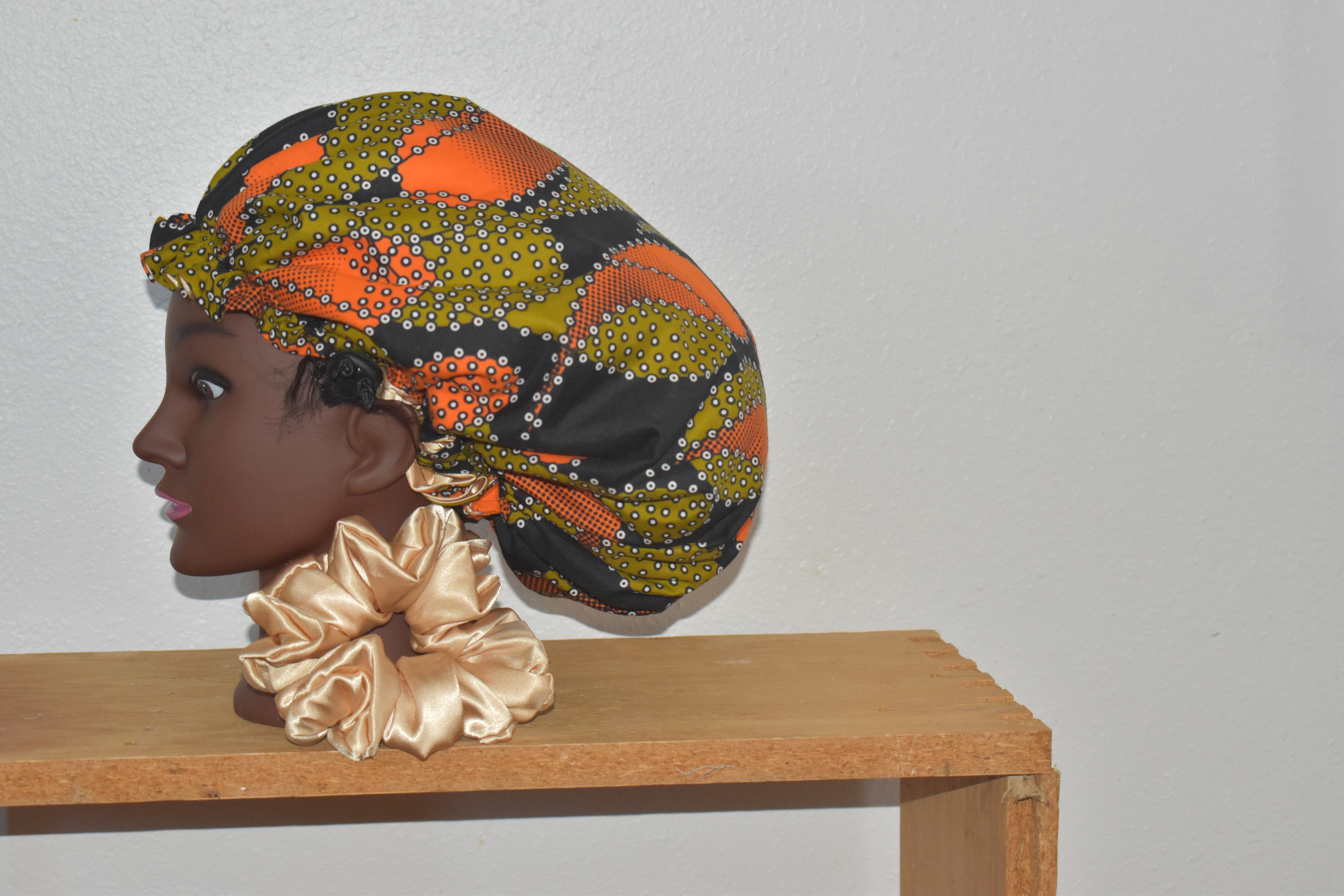 Medium African Wax Print Satin Bonnet photo 2