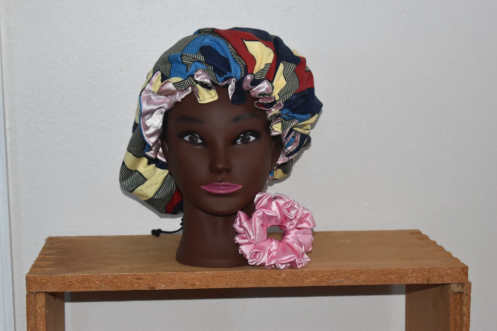 Medium African Print Satin Bonnet (Navy, Red) photo 3