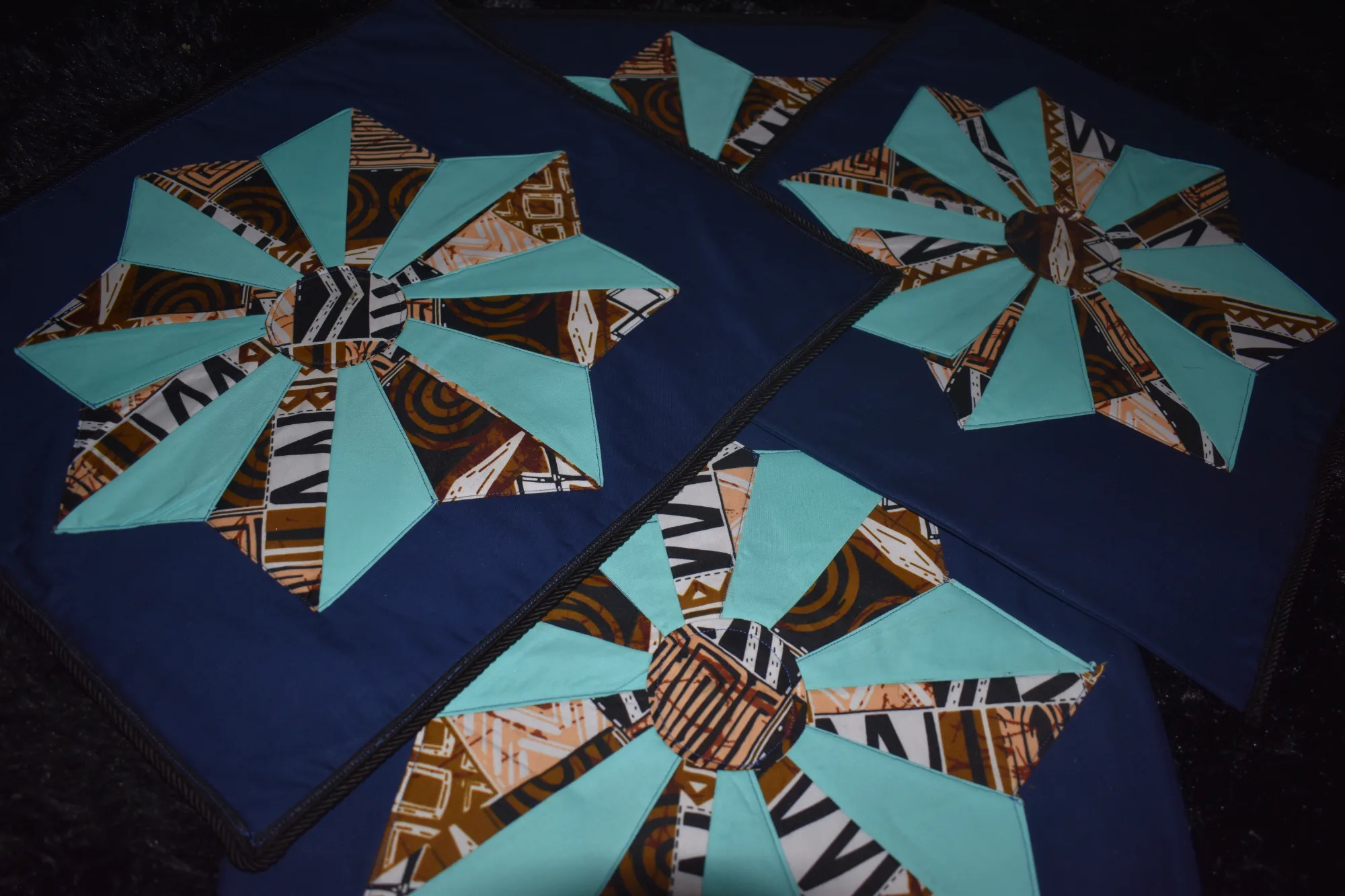 Quilted Placemats / Wall Hangings-Teal Star Motif photo 1