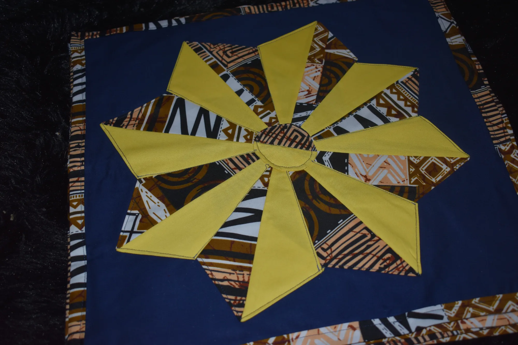 Quilted Placemats / Wall Hangings-Yellow Motif photo 2