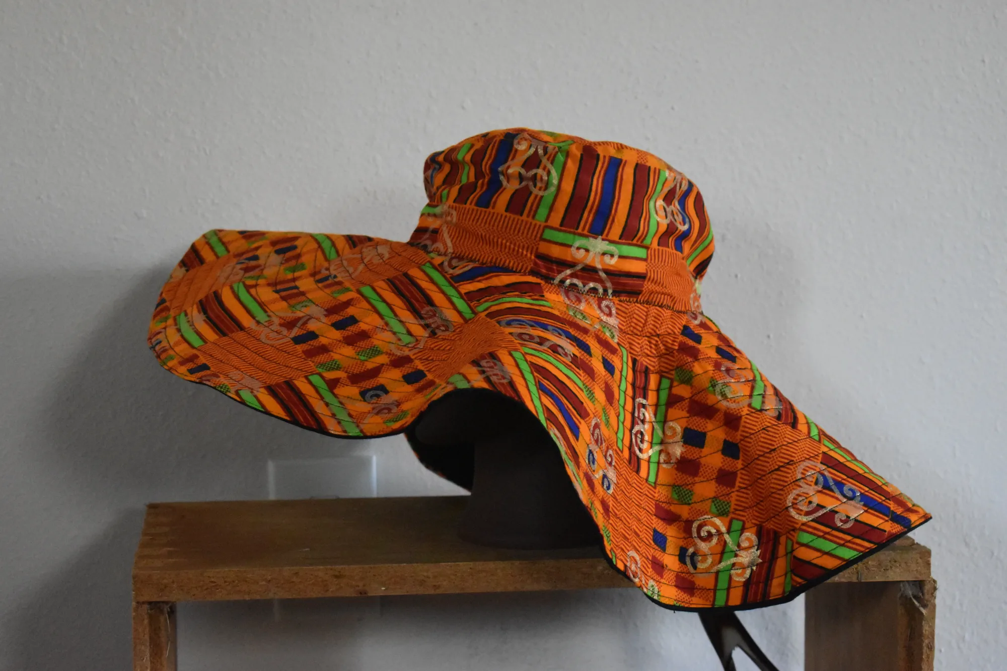 Reversible Wide Brim Sun Hat Fiery Orange Kente XXL photo 1