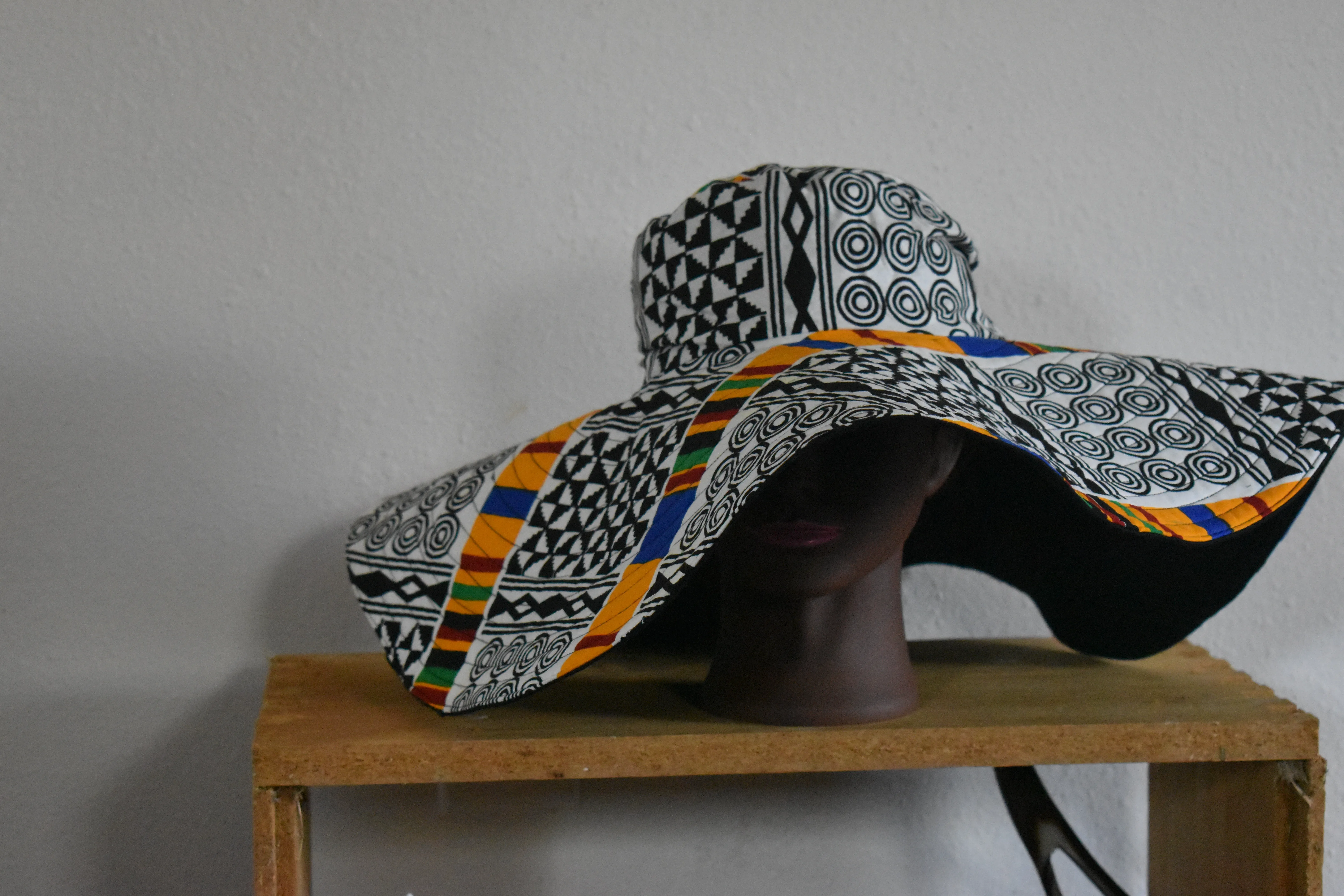 Reversible Wide Brim Graphic Sun Hat XXL photo 3