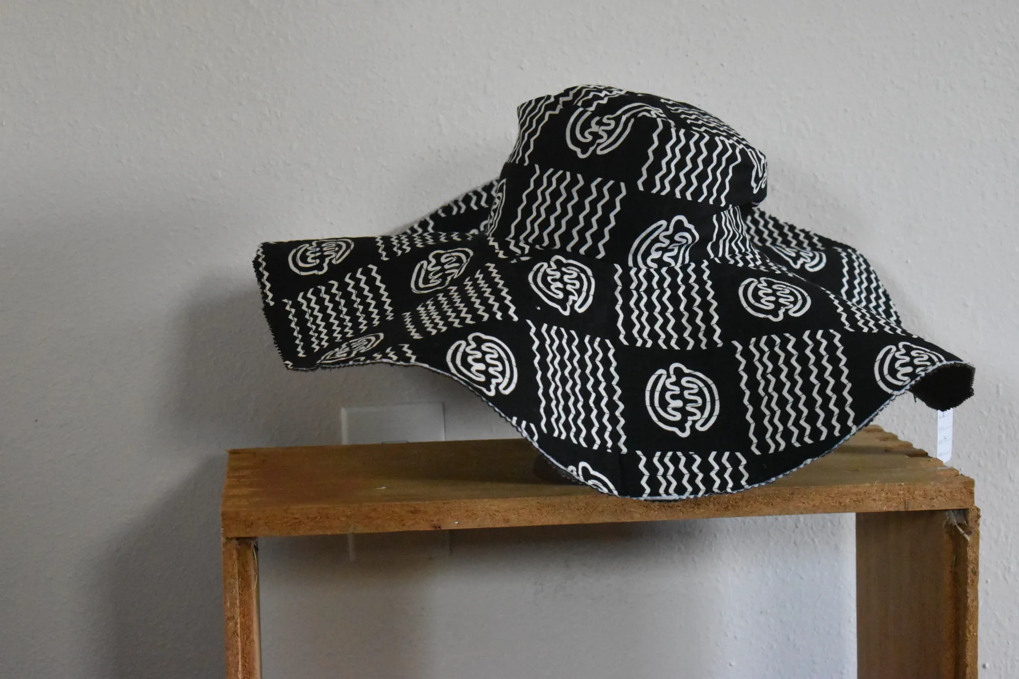 Reversible Wide Brim  Adinkra Sun Hat XXL photo 1
