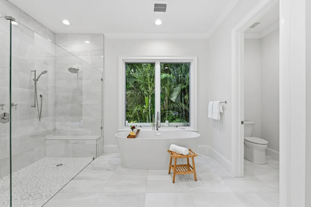 016_214 Aranda St NE_by_meetjrp