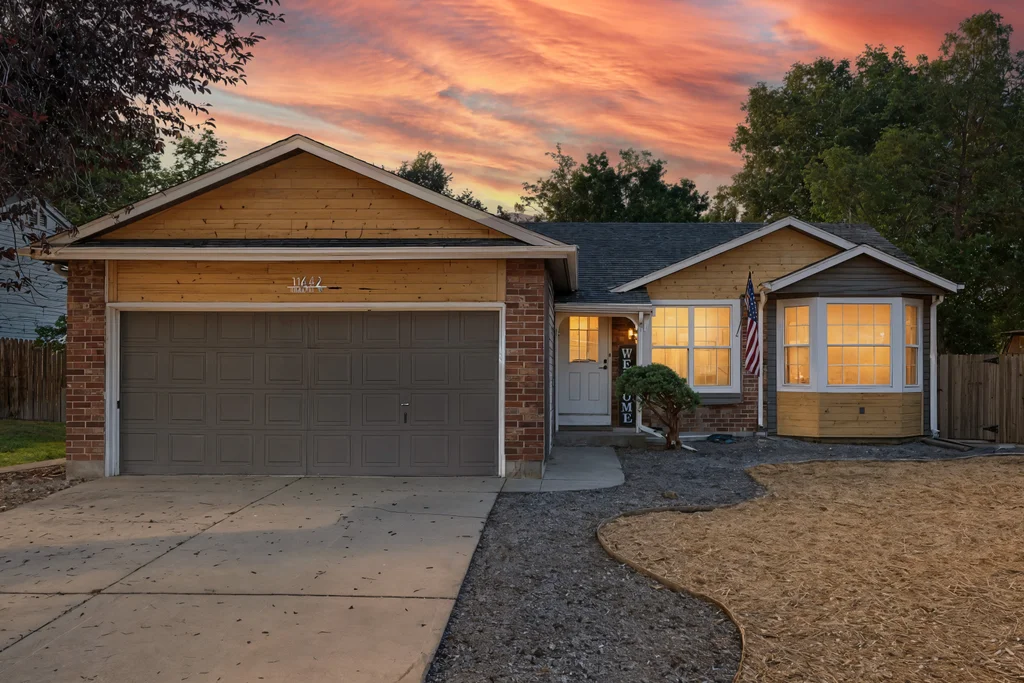 JohnsonCreative_0194_twilight_223cca1d-10cc-49ed-aeb1-279dbfcd2481