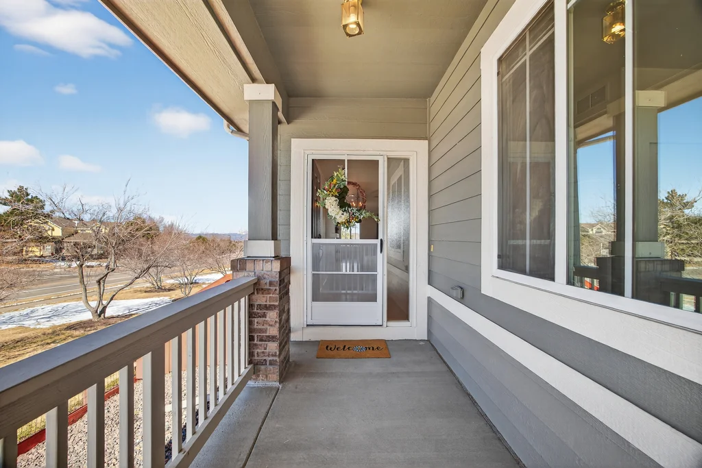 Wrap-around Entrance