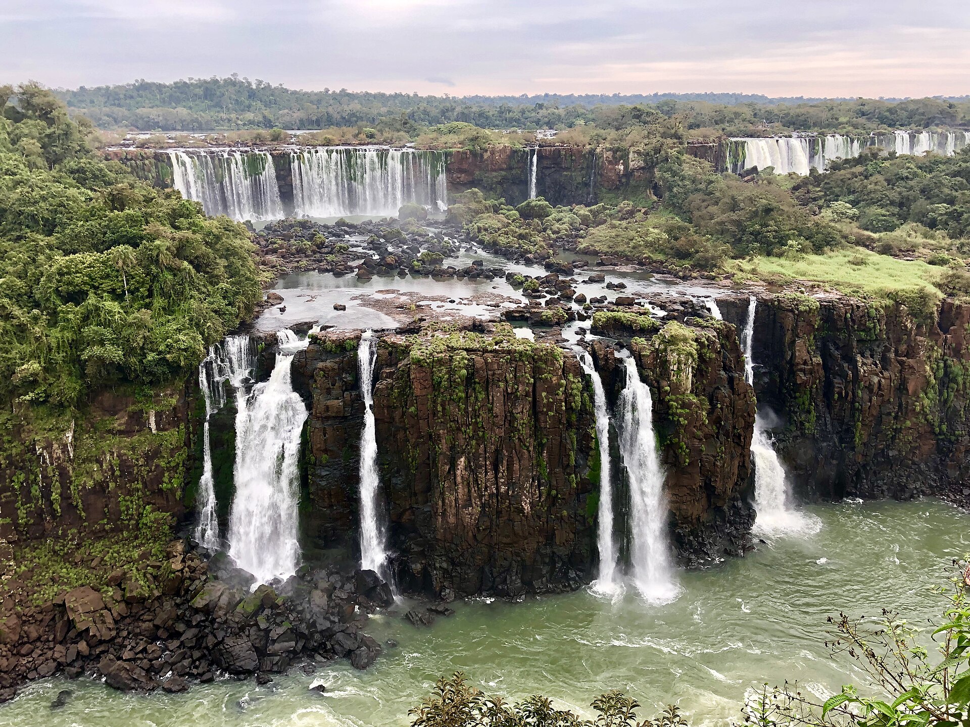 Iguazu — representative scenery