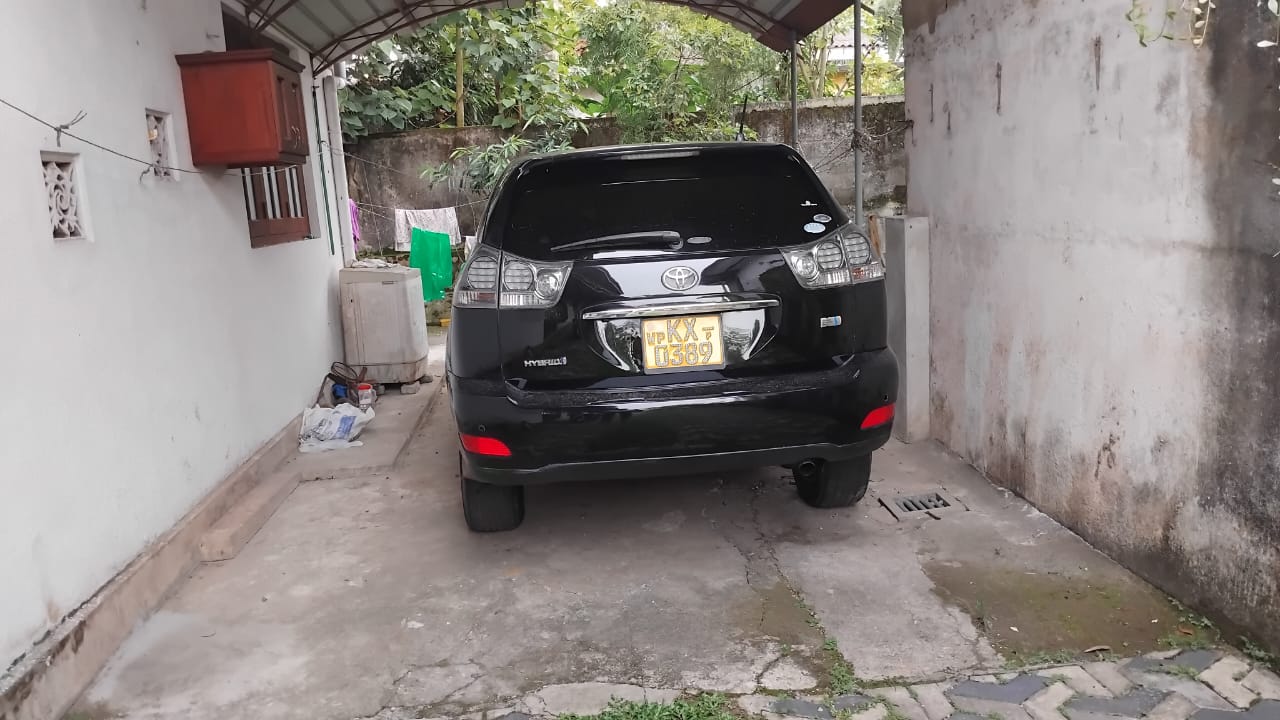 Toyota harrier view 2