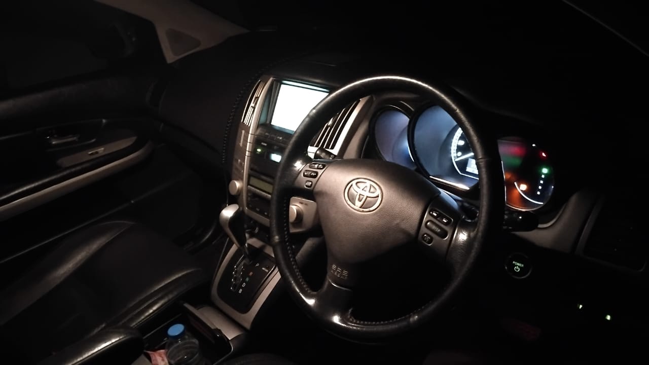 Toyota harrier view 4