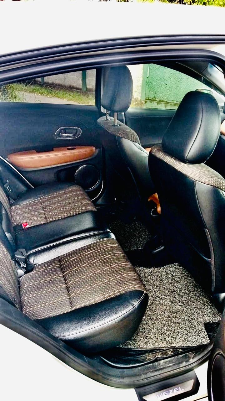 Honda Vezal view 2