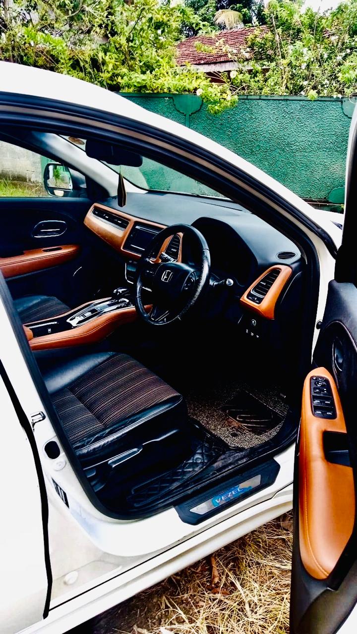 Honda Vezal view 5