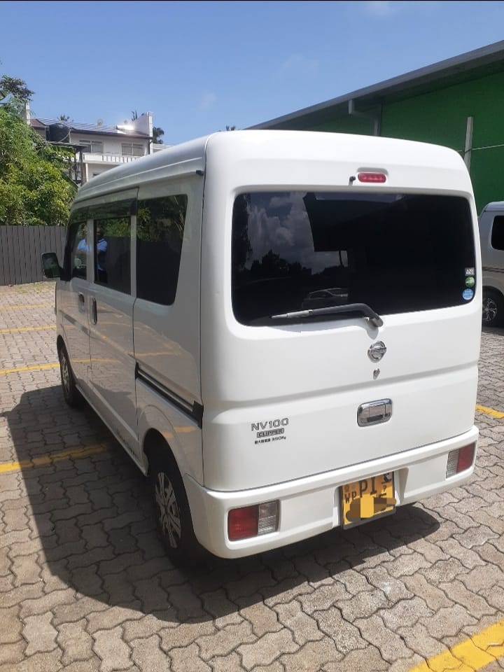 Nissan Clipper view 3