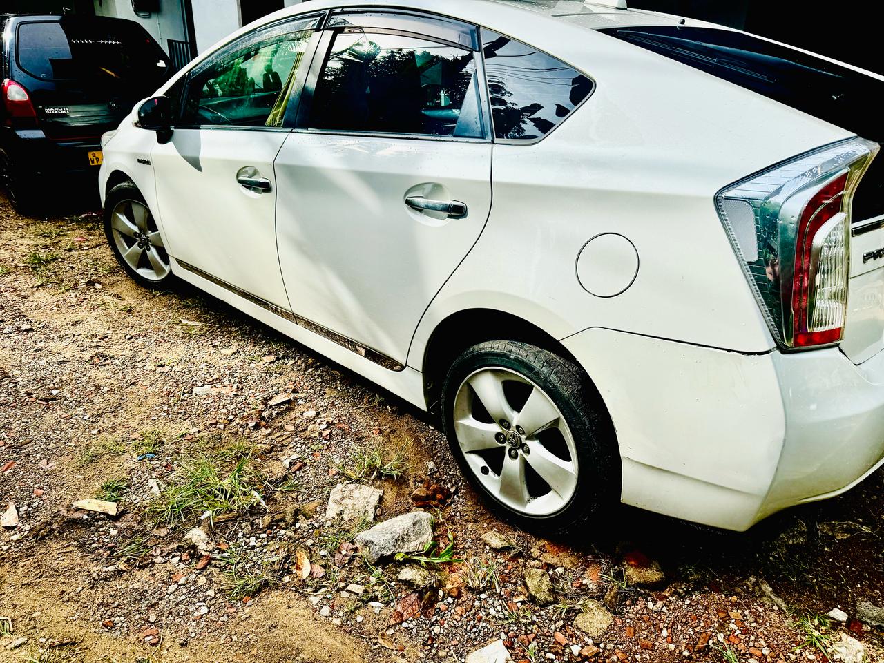 Toyota Prius view 2
